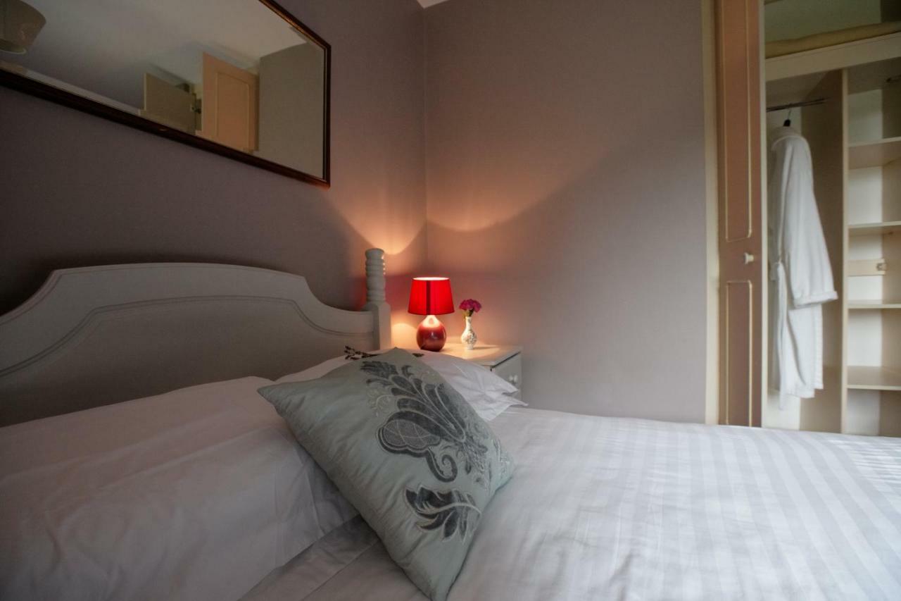 גלוואיי Abbey View Bed & Breakfast מראה חיצוני תמונה