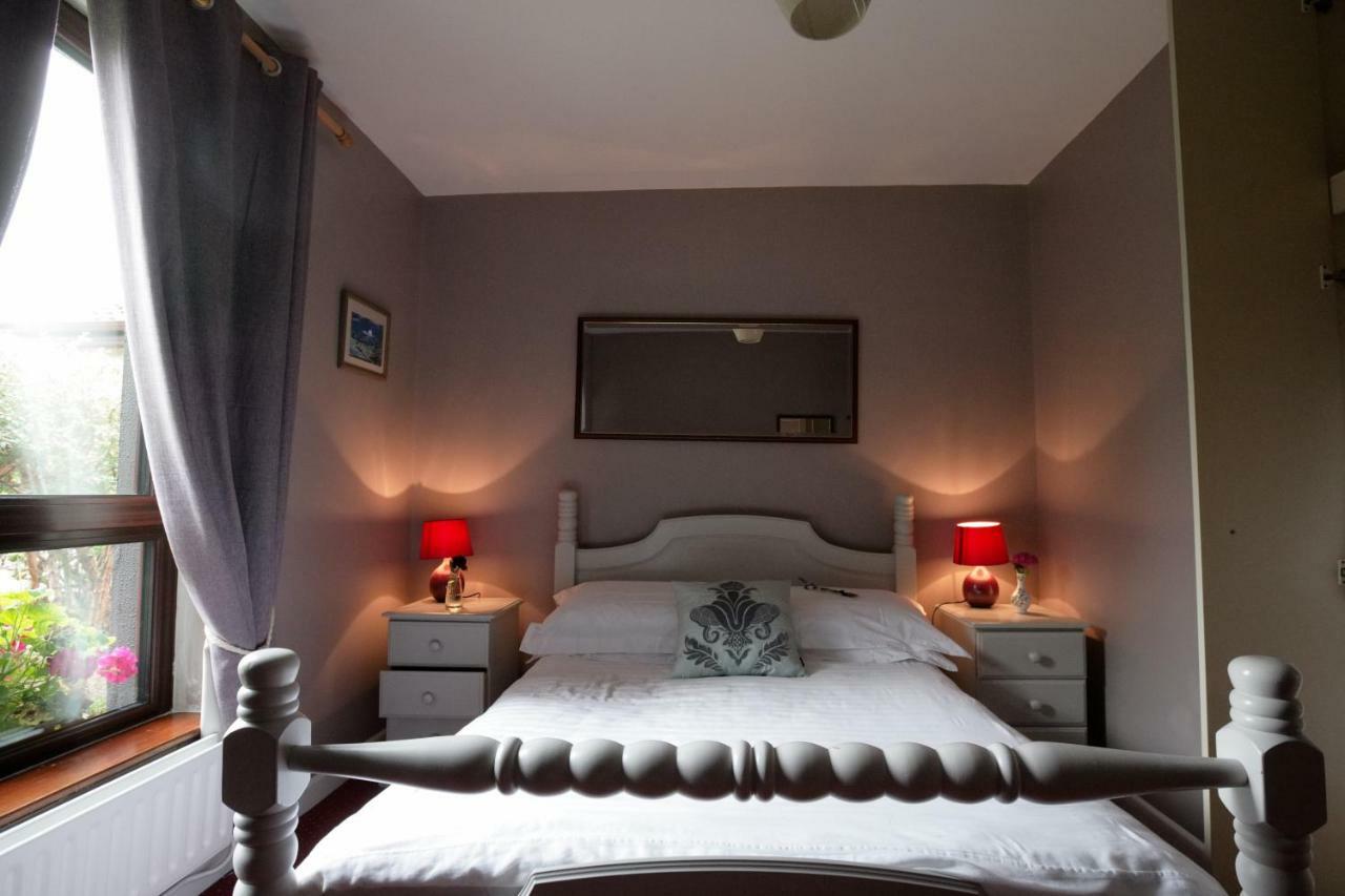 גלוואיי Abbey View Bed & Breakfast מראה חיצוני תמונה