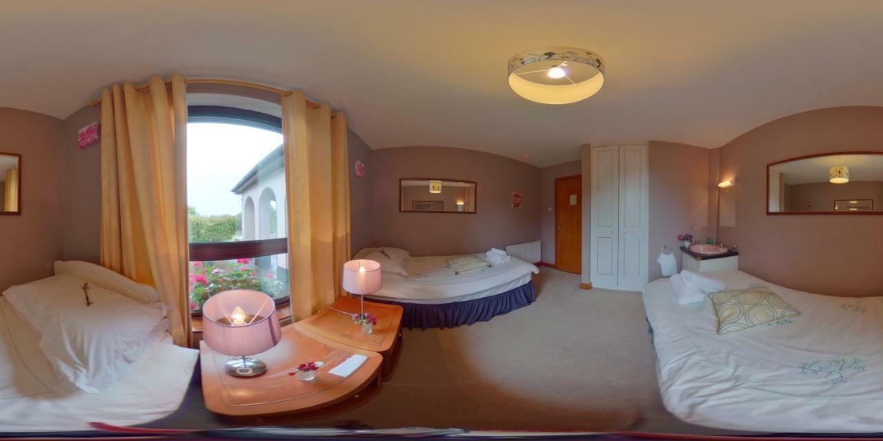 גלוואיי Abbey View Bed & Breakfast מראה חיצוני תמונה